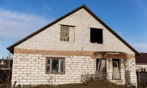 Burzenie budynku grożącego zawaleniem: Obowiązki, koszty, PINB