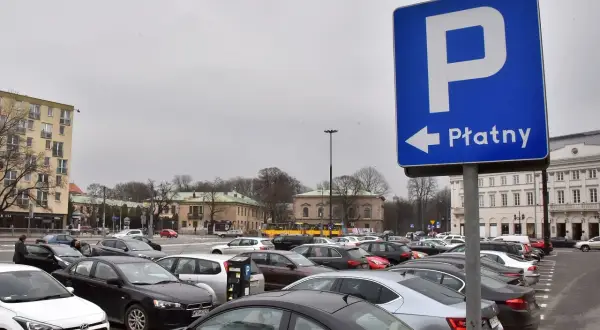 Ile kosztuje parking w Warszawie? Ceny, dzielnice, ukryte koszty